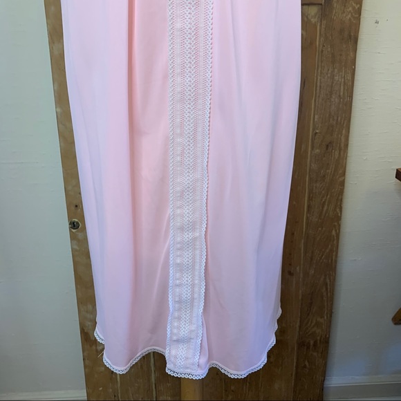Vintage handmade nightgown and robe set - Picture 7 of 13